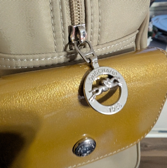 Longchamp Vintage Tan Canvas & Mustard Patent Leather Bowler Bag - Picture 4 of 10